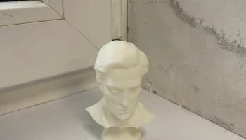 Бюст В.В.Маяковского 3