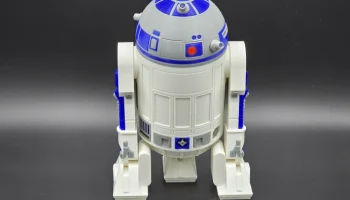 Модель дроида-астромеха R2D2 1