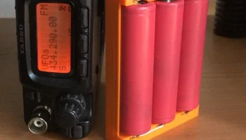 Контейнер для батарей ft-817 0