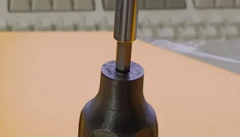 Маленькая отвертка для бит 1/4 дюйма.......... 3