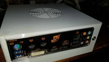 Корпус mini-ITX - Безвинтовой 3