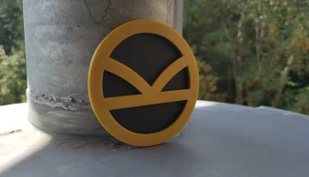 Магнит с логотипом Kingsman Golden Circle 2