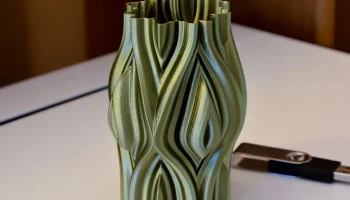 Vase 907