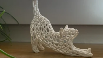 Фигурка кошки в полигонах Вороного 2