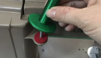 Переходник для катушки на швейную машину.