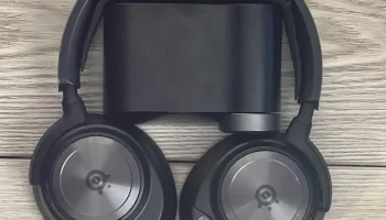Steelseries Arctis Nova Pro Wireless Travel Case 2