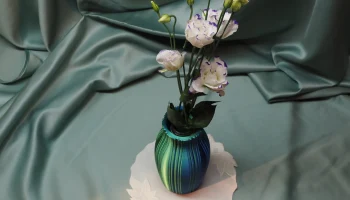 Ваза с бутылкой для настоящих цветов...... 1