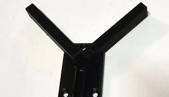 Держатель RC-антенны 90° ПЛОСКИЙ Держатель RC-антенны 90° ПЛОСКИЙ