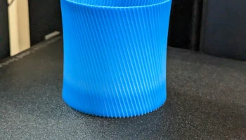 Наклоненная ваза bMates
