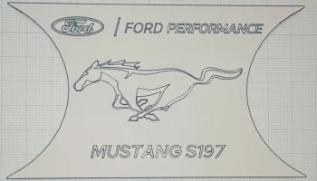 Mustang 05-09 внутренняя табличка с гравировкой