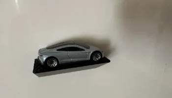 Магнитный держатель Hot Wheels для доски или холодильника...