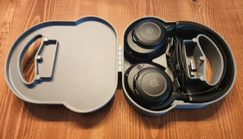 Чехол для беспроводных наушников SteelSeries Nova 7 и бо... Чехол для беспроводных наушников SteelSeries Nova 7 и бо...