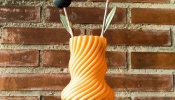 Nudo Vase 1