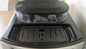 KRUPS EA8010 (EA80*) крышка контейнера для кофе... KRUPS EA8010 (EA80*) крышка контейнера для кофе...
