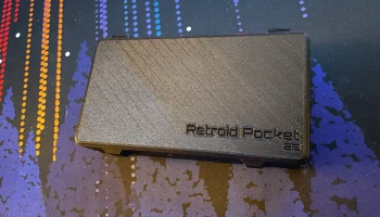 Чехол Retroid Pocket 2S с застежкой 4