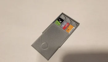 Футляр для карт SD
