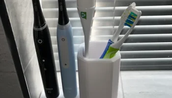 Двойной держатель для зубных щеток и чаша Oral-B