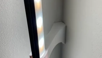 Угловые монтажные кронштейны для алюминиевых каналов для... 1