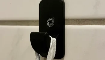 Easy Hook 4