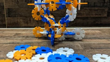Строительный блок "Цветок/Снежинка" 7