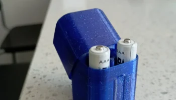Футляр для батареек AA и AAA 1