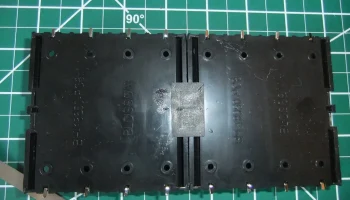 BH-18650-PC8 Зажим-держатель на 4 ячейки 3