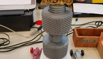 3D-печатная гоночная машина, победившая на соревнованиях...