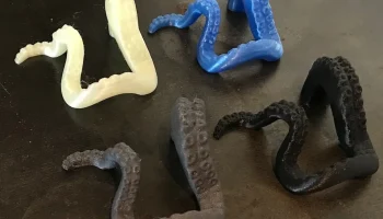Подставка для телефона Octopus с карманами для магнитов..... 1