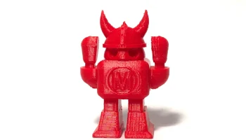 Робот Maker Faire со шлемом викинга 1