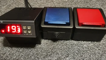 Чехол/подставка STC-1000 Angeled 1