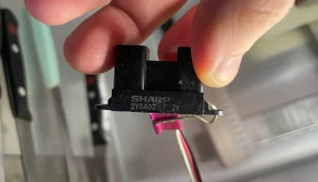 Кухонный светильник SHARP 2Y0A02 крепление датчика расст... 4