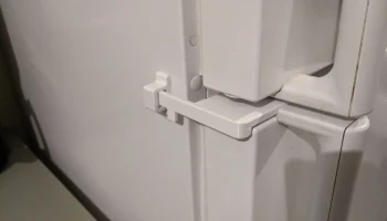 Замок на холодильник Maytag 1