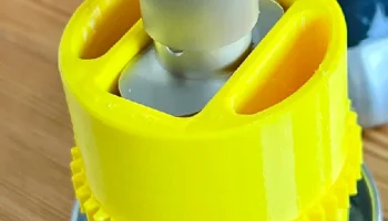 Деталь модификации интеллектуального замка Nuki для цили...