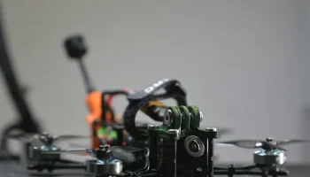 Держатель антенны Quadmula Siren F3 SMA 9
