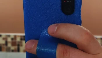 Чехол для телефона Sony Xperia 1 V с ремешком на палец
