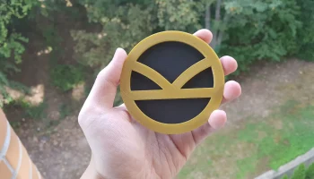 Магнит с логотипом Kingsman Golden Circle 1