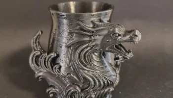 Ваза с драконом
