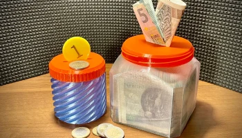 Ваза-банка - крышка-копилка для ругательства...