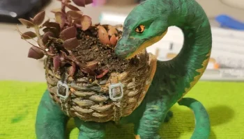 Dino Vase