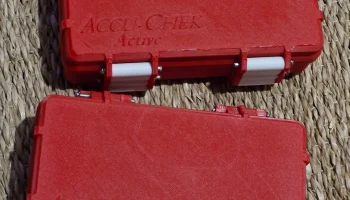 Защитный футляр Accu-Chek Instant и Accu-Chek Active 1
