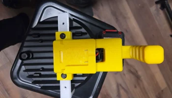Батарейный фонарь Bauer Powered Flashlight XL 2