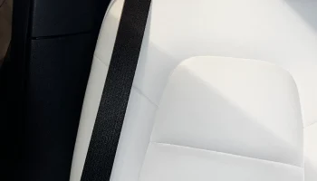 Руководство по заднему ремню безопасности Tesla Model Y ... 1