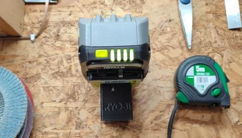 Держатель батареи RYOBI 18 В 3