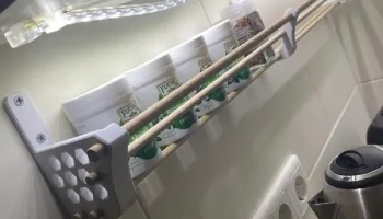 Gewürzhalter Küche - Полка для специй на кухне. Gewürzhalter Küche - Полка для специй на кухне.