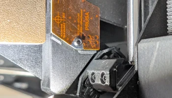 CORE One L INDX: Держатель смещенного датчика......