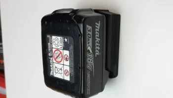 Настенное крепление для батареи Makita 18 В 4