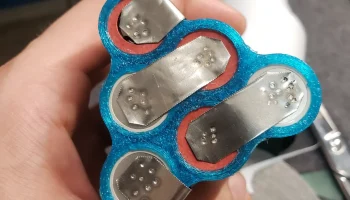 18650 Треугольная проставка 6s 1