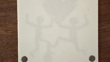 "Без названия" (1982), Кит Харинг (открытка на День свято... 3