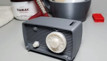Блок и счетчик лезвий (1956 RCA Victor AM Radio)