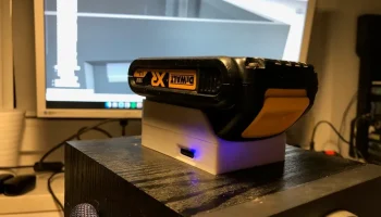 Динамик Bluetooth с аккумулятором DeWalt 2